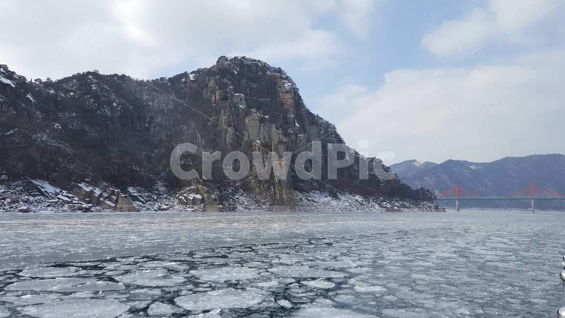 충주호,겨울충주호,충주호얼음,눈내린호수,눈내린충주호