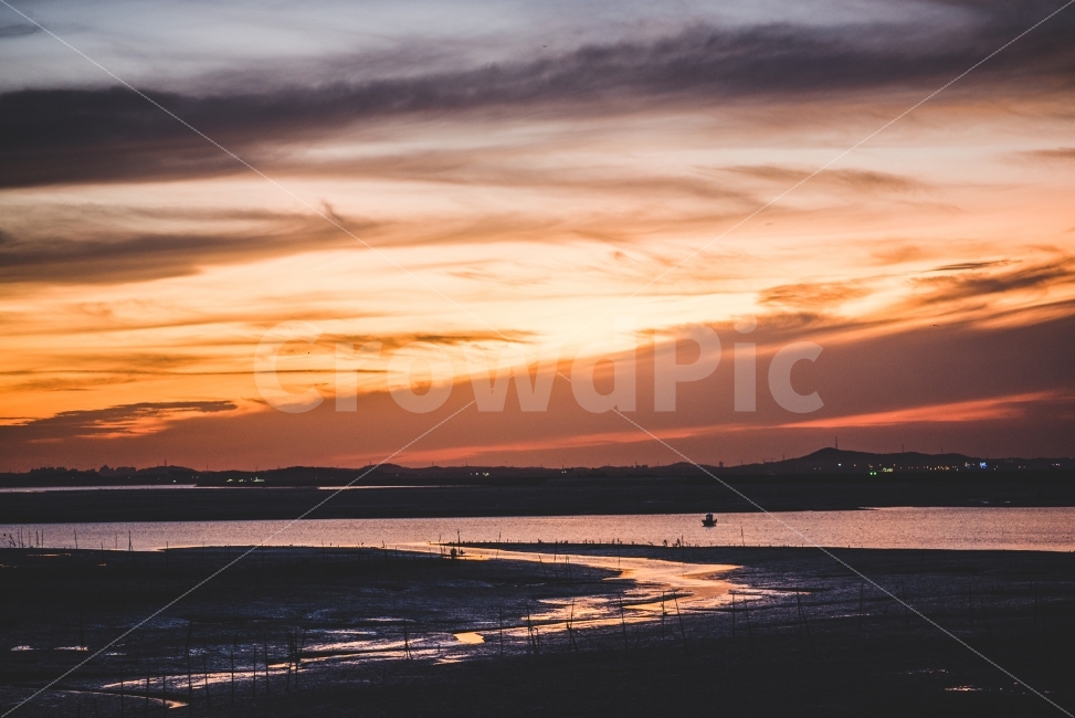 노을,일몰,낙조,바다,방조제,감성,붉은,붉은노을,구름,Sunset,sundown,오후,감성사진,내맘포토,자연,풍경,nature,landscape,해변,바다,beach,sea,outdoors,옥외,dusk,황혼,dawn,새벽,red sky,붉은 하늘,sky,하늘,sunset,sunlight,햇빛