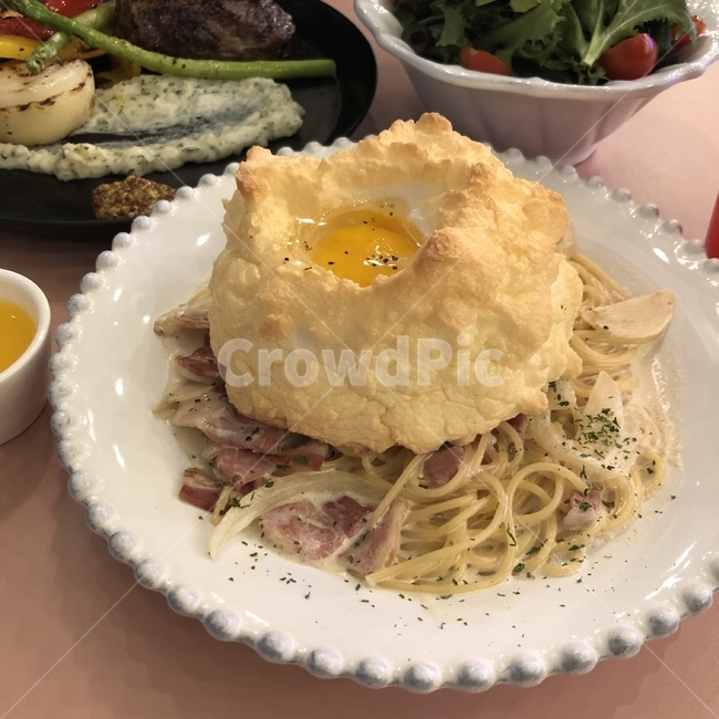 스테이크,레스토랑,샐러드,파스타,플레이팅,맛있는,점심메뉴,저녁메뉴,식사,요리,이탈리안,이탈리안요리