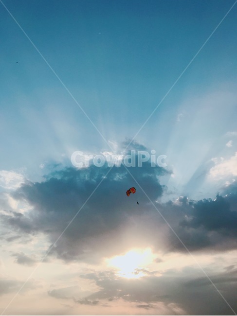 하늘,패러글라이딩,선셋,해질녘,구름,해,빛,sky,paragliding,sunset,cloud,노을,자연,풍경,nature,landscape,스포츠,레저,운동,sports,leisure,exercise,adventure,모험,leisure activities,레저 활동,gliding,활공
