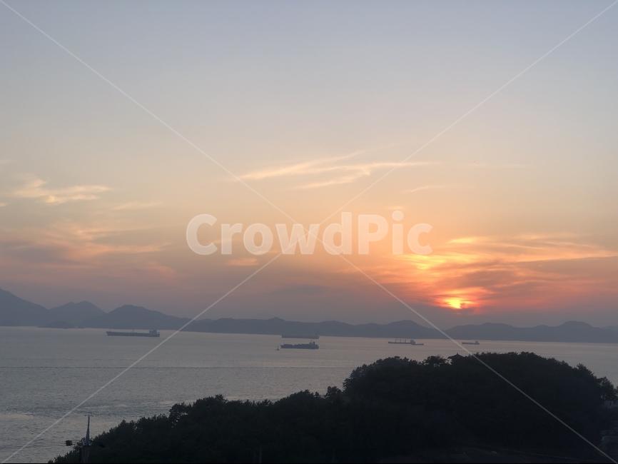 한국,바다,노을,일몰,자연,바닷가,해질녘,풍경,자연,풍경,nature,landscape,outdoors,옥외,sky,하늘,dawn,새벽,red sky,붉은 하늘,dusk,황혼,sunset