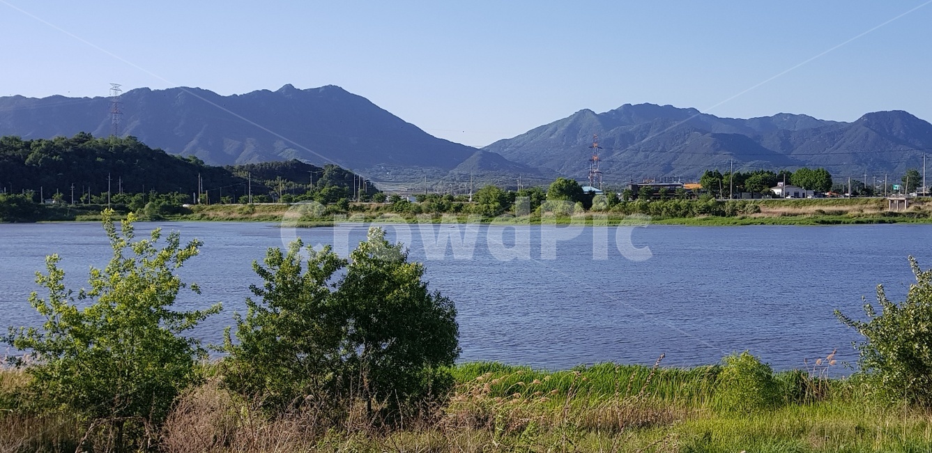 강,강변,산책,힐링,강가,나무,들판,산,자연