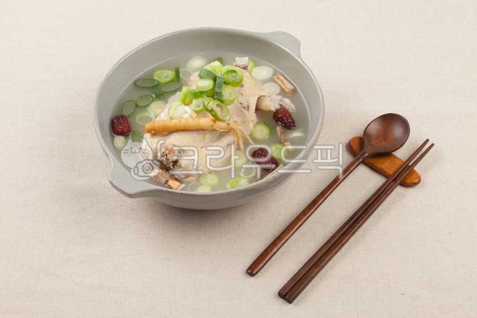 Gospel of Words,Chicken dishes,chicken,Samgyetang,Baeksuk,Malbok,Korean,Korean traditional food,dog day,food,duplication,double gospel meal,meal,Dog day food,Oriental Medicine Samgyetang,Chobok,Oriental medicine boiled rice,TransGospel meal