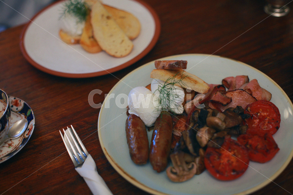 브런치,소세지,토마토,수란,베이컨,점심,카페,양식,버섯,brunch,breakfast,bigbreakfast