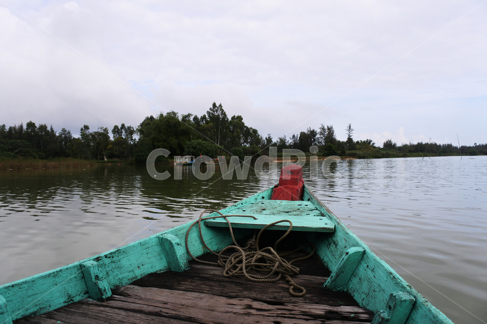 boat,보트,rowboat,노젓는배,카누,canoe,vehicle,배,호이안,베트남,호수,강,바다,물,water,river,float,floating