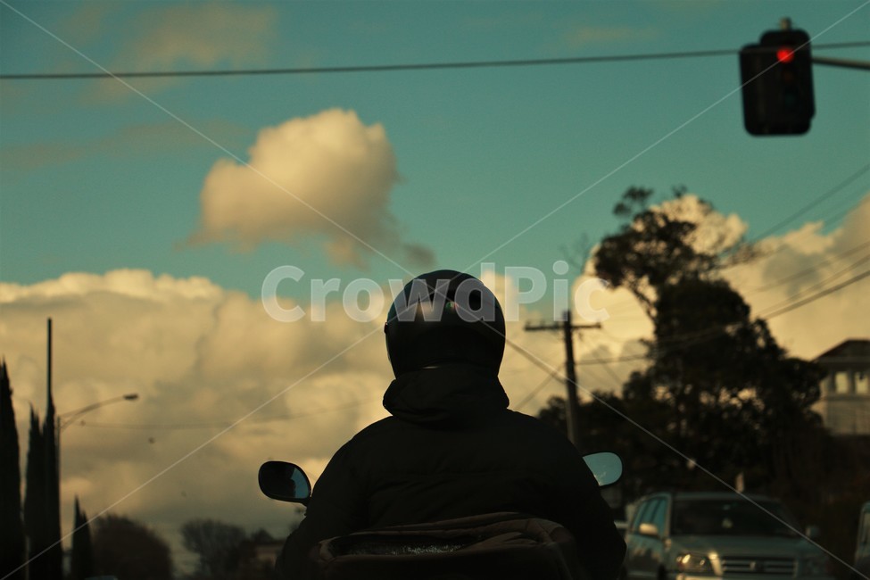 배달,오토바이,신호등,구름,하늘,차도,delivery,motorcycle,trafficlight,cloud,sky,street,road,way,감성,pastel,pastelcolor,파스텔