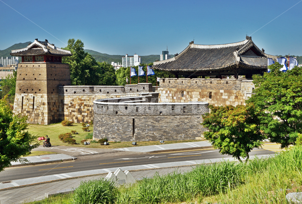 Mars,rampart,castle,Treasure No 403,UNESCO World Heritage Site,Northwest Gongsim Don,Suwon Hwaseong Fortress,Suwon,Hwaseomun Gate,introduction,Ongseong