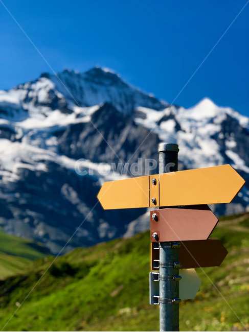 nature,자연,mountain,산,mountainrange,산맥,표지판,sign,화살표,arrow