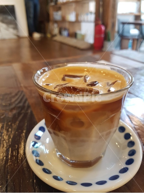 커피,카페,cafe,coffee,여유,힐링,컵,커피컵,라떼,음료,drink,마실것,beverage,도기류,pottery,음료수,drink,beverage,커피,카페,coffee,cafe