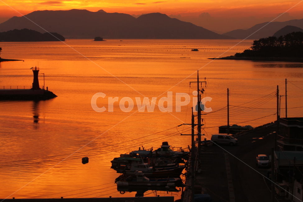 노을,석양,포구,어촌,해질녘,실루엣,그림자,silhouette,shadow,산업,industry,industrial,어업,fishery,fishing industry