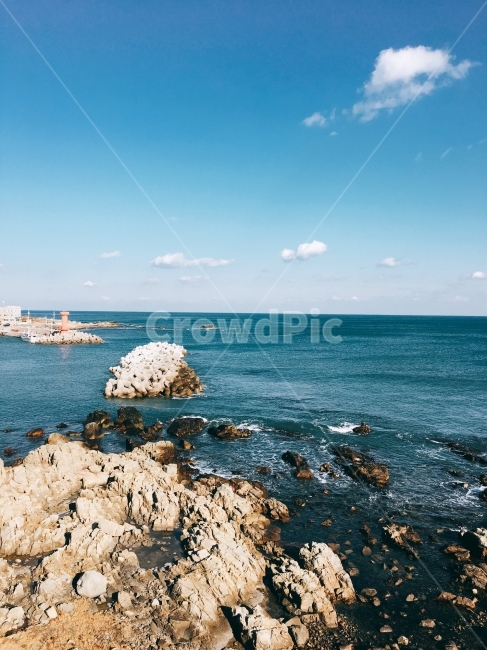 바다사진,바닷가,수평선,푸른하늘,바다배경,맑은하늘,바위,자연,풍경,nature,landscape,한국자연풍경,한국자연경관,korea nature landscape,promontory,곶,building,건물,architecture,건축물,tower,탑