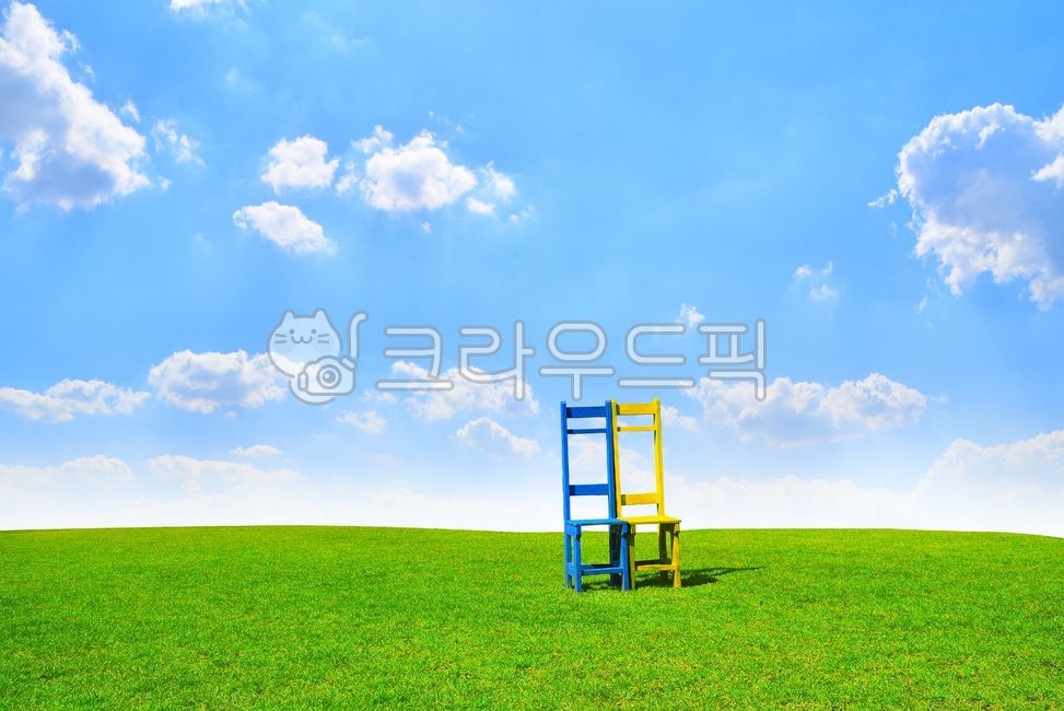 푸른하늘,맑은날,가을하늘,파란하늘,컨셉,잔디밭,초록색,그린,그린필드,뭉게구름,삼국시대성곽,성터,의자,포토존,자연,nature,weather,날씨,outdoors,옥외,greenfield,concept,배경,백그라운드,sky,하늘,cloud,구름,환경,field,green,녹색