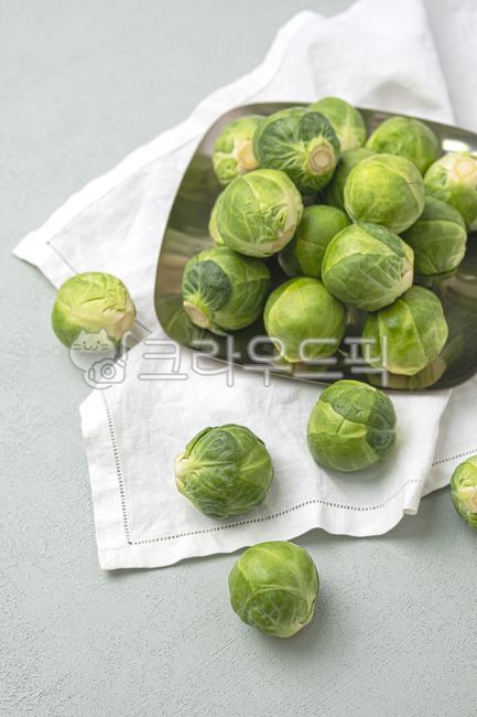 mini cabbage,cabbage,vegetable,Brussels Sprouts,food,Food Ingredients,ingredients,fresh food,fresh,organic