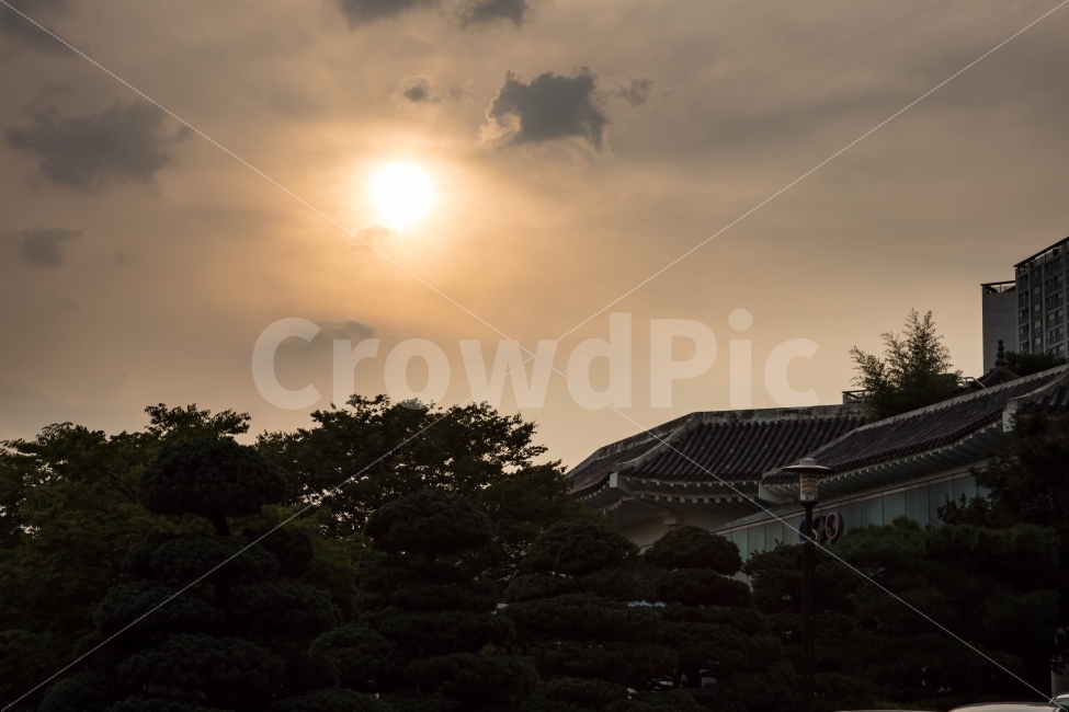 노을,올림픽공원,태양,구름,해질녘,하늘,도시,풍경,city,landscape,랜드마크,landmark,tourist attraction,light,빛,flare,플레어