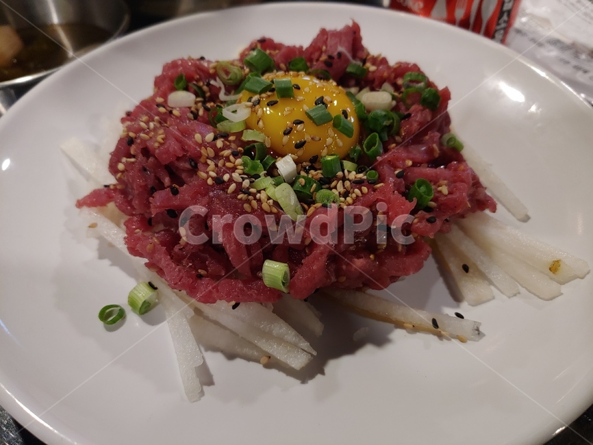 육회,소고기,회,육사시미,한우,한국음식,food,koreanfood,koreanmeal