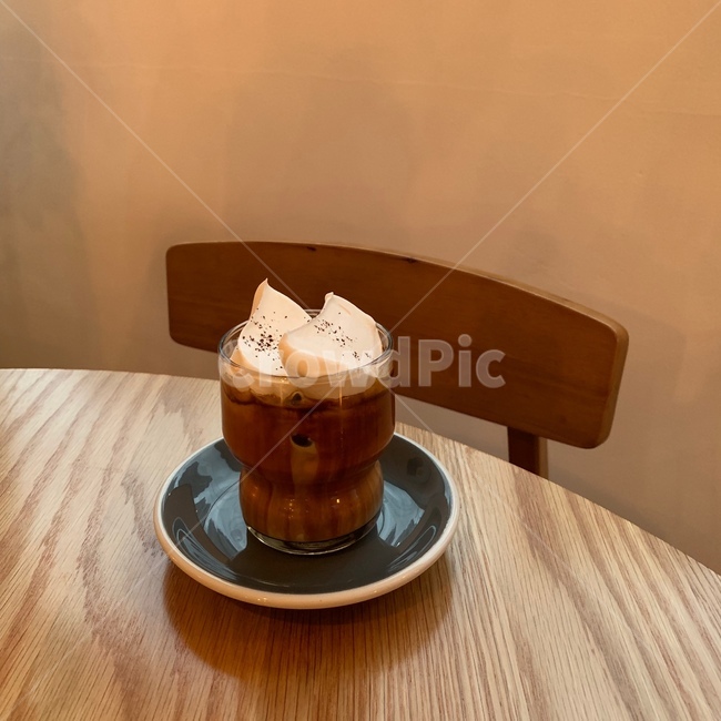 아인슈패너,아인슈페너,커피,카페,비엔나커피,크림,coffee