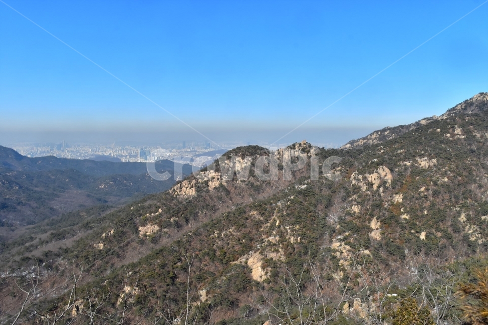 관악산,풍경,겨울,자연,눈,스포츠,등산,산행,nature,snow,겨울풍경,느낌,아름다운,신비로운,경이로운,기암,바위,암봉,암릉,다큐,필,힐링,명산,landscape,winter,season,트레킹,100대명산,인기명산,조망,전망,정부청사,6봉,수목원능선,바윗길,암릉길,명품송,소나무,한국자연풍경,한국자연경관,korea,관양능선,팔봉능선,국기봉,겨울,계절,winter,season,자연,풍경,nature,landscape,한국자연풍경,한국자연경관,korea nature landscape,outdoors,옥외,slope,경사