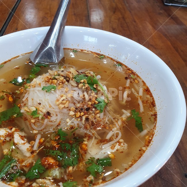 쌀국수,똠얌꿍,똠얌,태국쌀국수,베트남쌀국수,bowl,사발,dish,food,음식,meal,식사,음식,식재료,요리,food,cook,meal,dishes,food reserves,면류,면요리,noodles