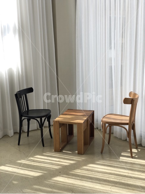 의자,테이블,빛,햇빛,커튼,그림자,인테리어,실내디자인,interior design