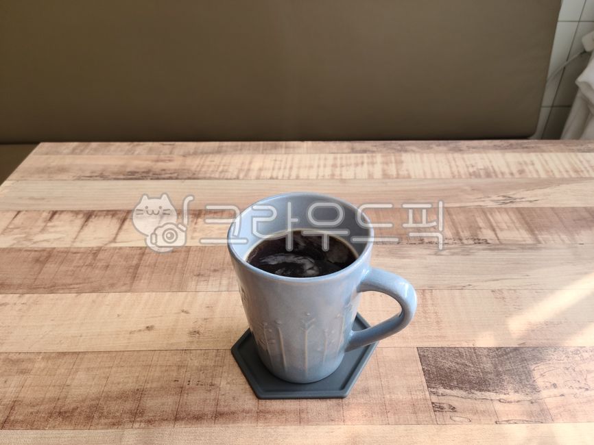cafe,카페,커피,따뜻한아메리카노,뜨거운아메리카노,뜨아,coffee,americano