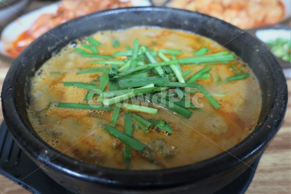 전통,보양식,보양,부추,추어탕,시래기,우거지,미꾸라지,한식,몸보신,음식,영양,국밥,뚝배기,음식,식재료,요리,food,cook,meal,dishes,food reserves