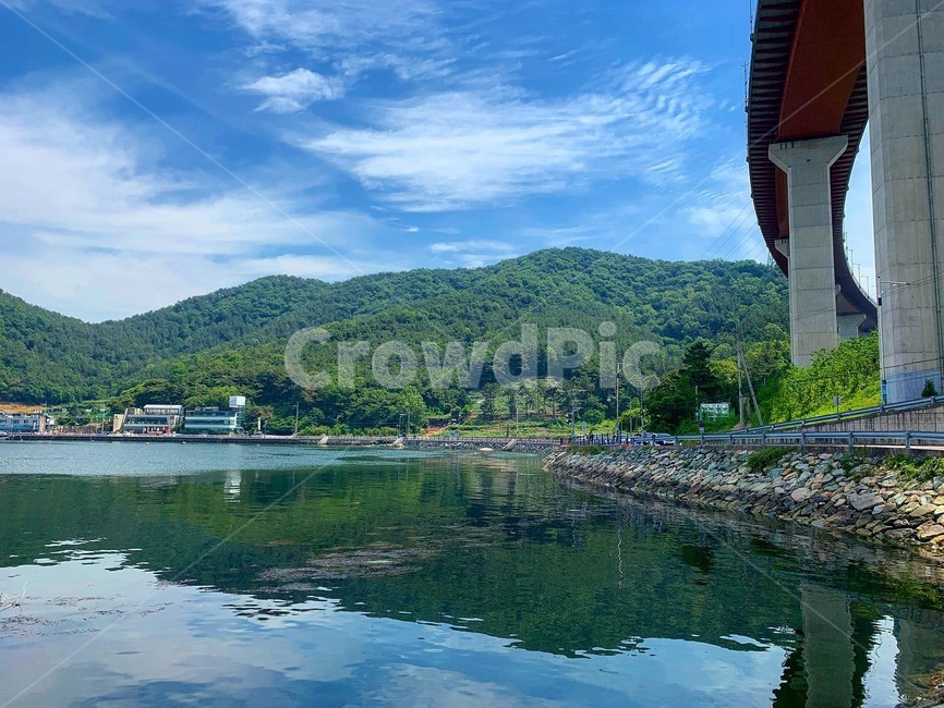 강,바다,산,하늘,강물에비친,자연,nature,mountain,ocean,sky