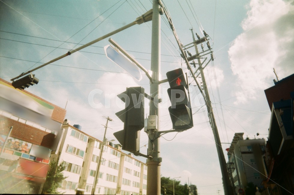 light,빛,trafficlight,신호등,건물,필름사진,교통,교통수단,traffic,transportation