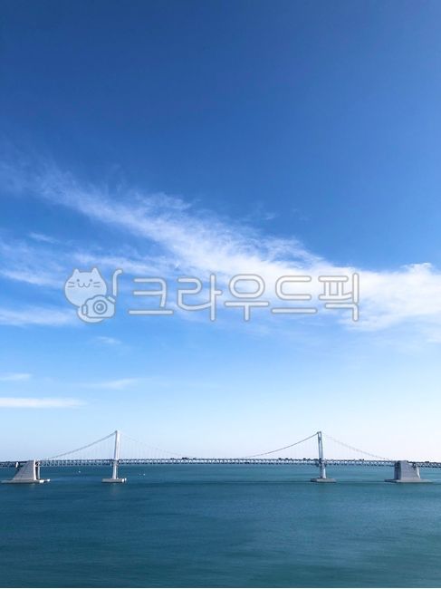 부산,바다,광안리,광안대교,겨울바다,겨울,해변,바닷가,계절,자연,풍경,sea,korea,busan,beach,감성,배경,바다배경,배경화면,한국명소,한국관광명소,부산바다,한국자연경관,nature,korealandmark,landmark,feeling,sensible,water,ocean,landscape,koreanaturelandscape,한국관광지,중심지,도시,city,다리,bridge,워터프론트,waterfront,outdoors,옥외,하늘,sky,수평선