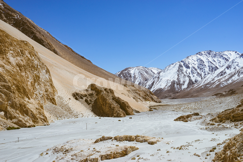 판공초,호수,라다크,히말라야,하늘,세얼간이,바위산,설산,고산,lake,bangongco,pangong,himalayas,sky,snow,mountain,rock,water,highmountain,겨울호수,winterlake,자연,풍경,nature,landscape,해외,외국,세계,foreign,oversea,world,세계자연풍경,해외자연풍경,외국자연풍경,world nature landscape,outdoors,옥외,산,mountain range,산맥,plateau,고원