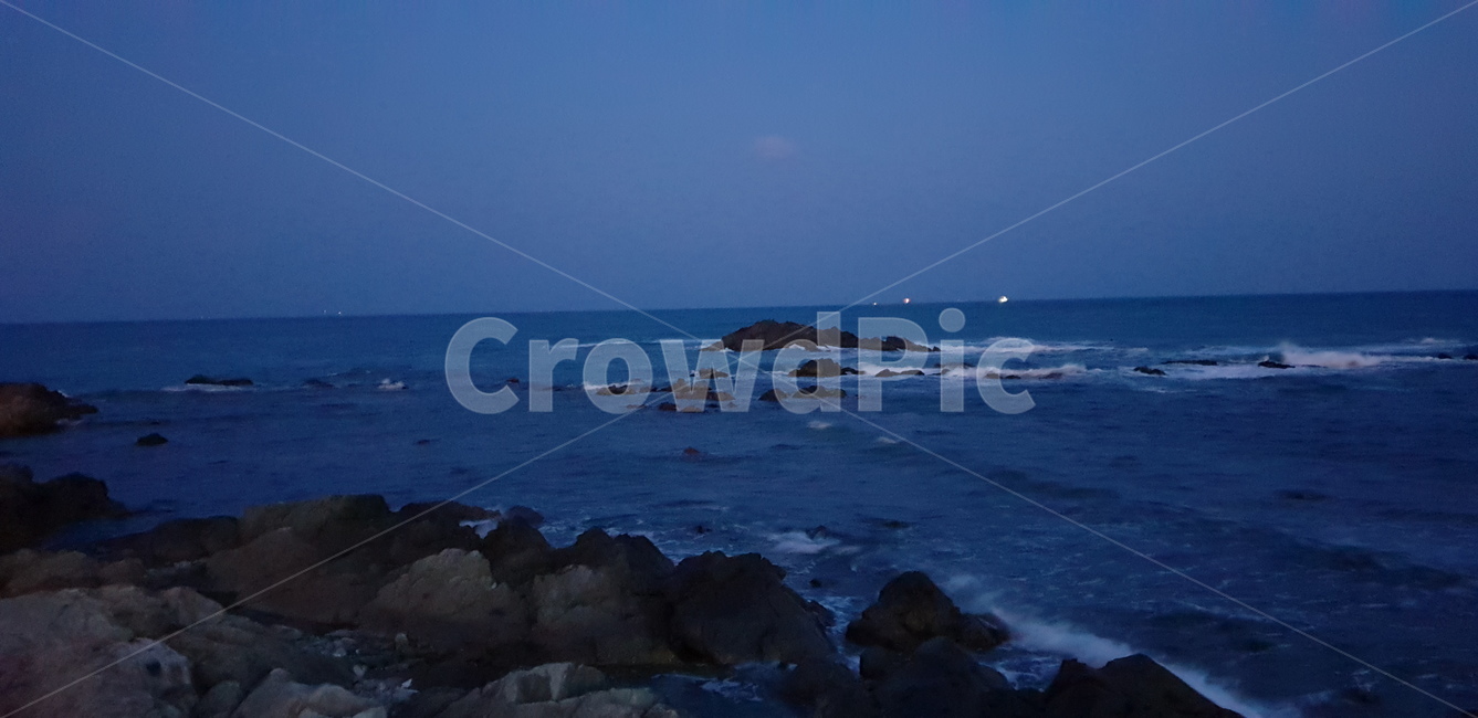 밤바다,백파,겟바위,sea,수평선,자연,풍경,nature,landscape,해변,바다,beach,sea,architecture,건축물,building,건물,tower,탑,promontory,곶