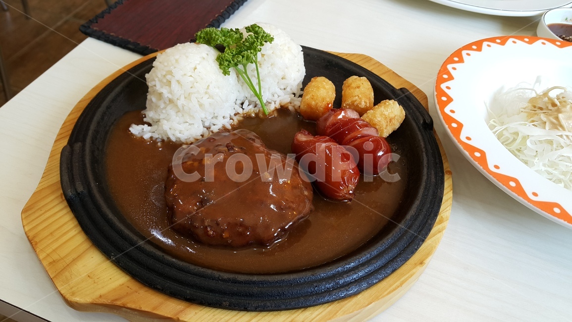 함박,함박스테이크,음식,food,meat,고기,소세지,밥,점심,요리,외식,cook,음식,식재료,요리,food,cook,meal,dishes,food reserves,양식,서양음식,서양요리,western food,western dishes,western meal,western cook