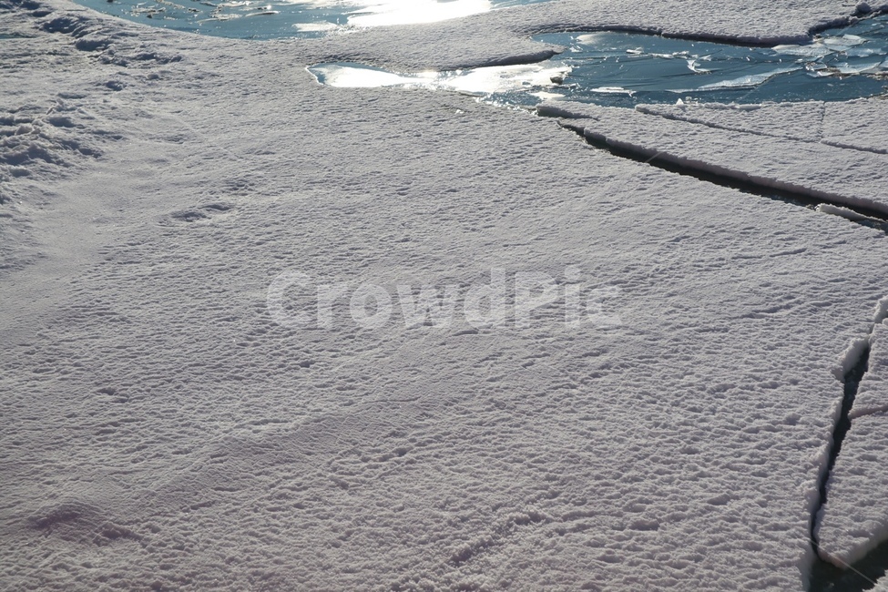 북극,북극해,유빙,빙하,바다,해양,눈,arctic,arcticocean,snow,겨울,계절,winter,season,자연,풍경,nature,landscape,outdoors,옥외,mountain,산
