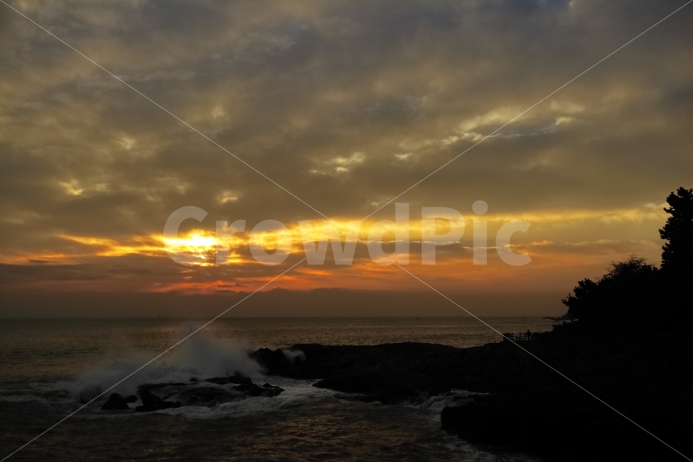 일출,부산,이기대,파도가높은날,구름이많은날,자연,풍경,nature,landscape,한국자연풍경,한국자연경관,korea nature landscape,outdoors,옥외