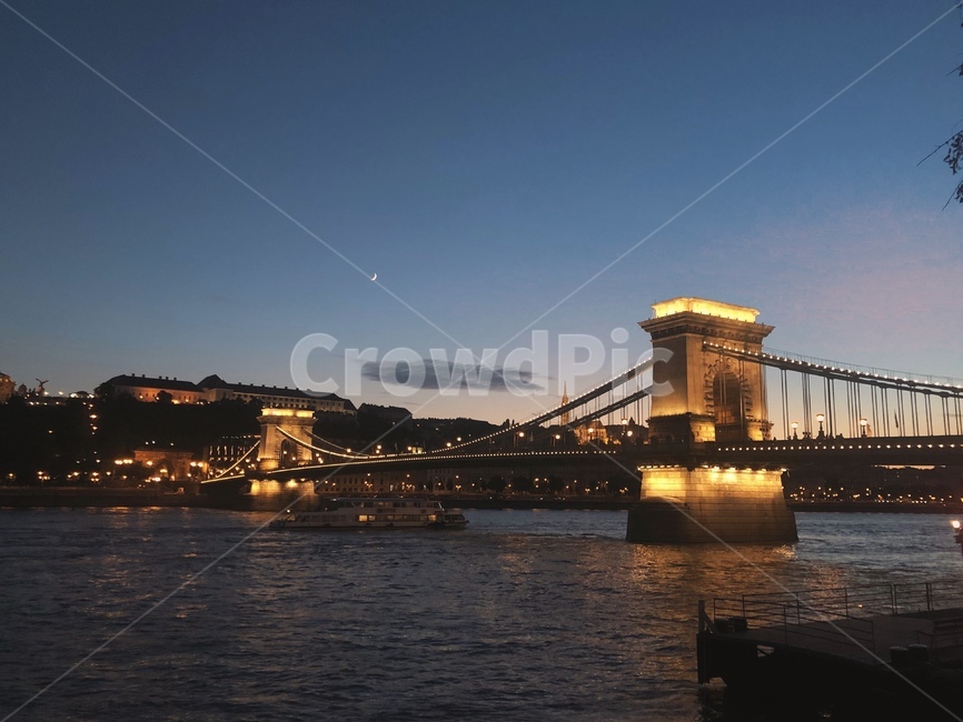 헝가리,hungary,부다페스트,budapest,도나우강,다뉴브강,danube,donau,야경,밤,풍경,nightscape,night,landscape,해외,외국,세계,foreign,oversea,world,건축물,건물외관,exterior,building,structure,architecture,construction,건물,bridge,다리