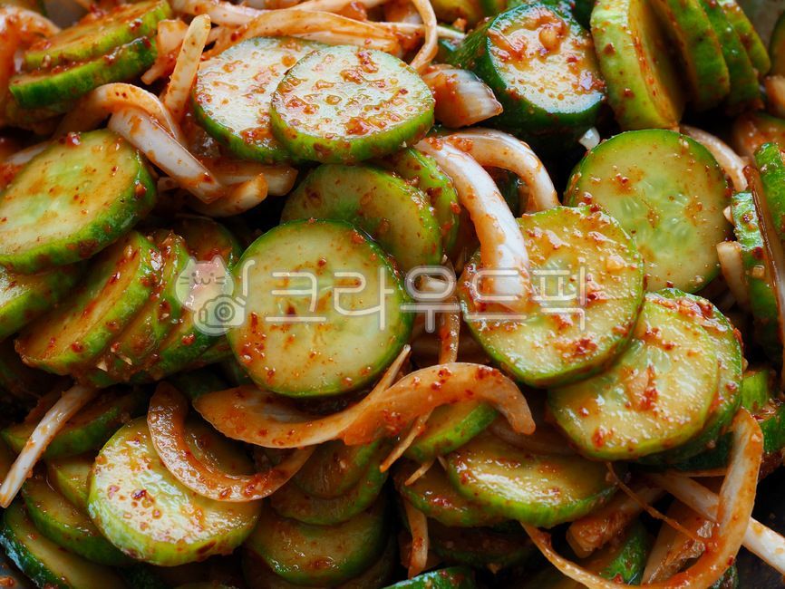 salad,asianfood,cucumber,Cucumber Kimchi,vegetable,cucumbersalad,cucumber dish,Cucumber Salad,wellbeing,Korean food,Wellbeing food,Asian food,cooking,diet food,spicy food,dietfood,cucumbercuisine,cucumberkimchi,koreanfood,kimchi,Korean,korean,food,meal,we