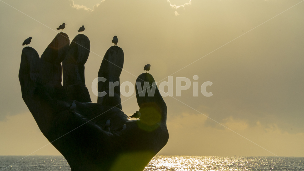 역광,조각상,자연,일몰,바다,햇빛,sunlight,실루엣,silhouette,sunshine,sunset,황혼,ocean,구름,cloud,조각상,동상,석상,조형물,statue,bronze statue,stone statue