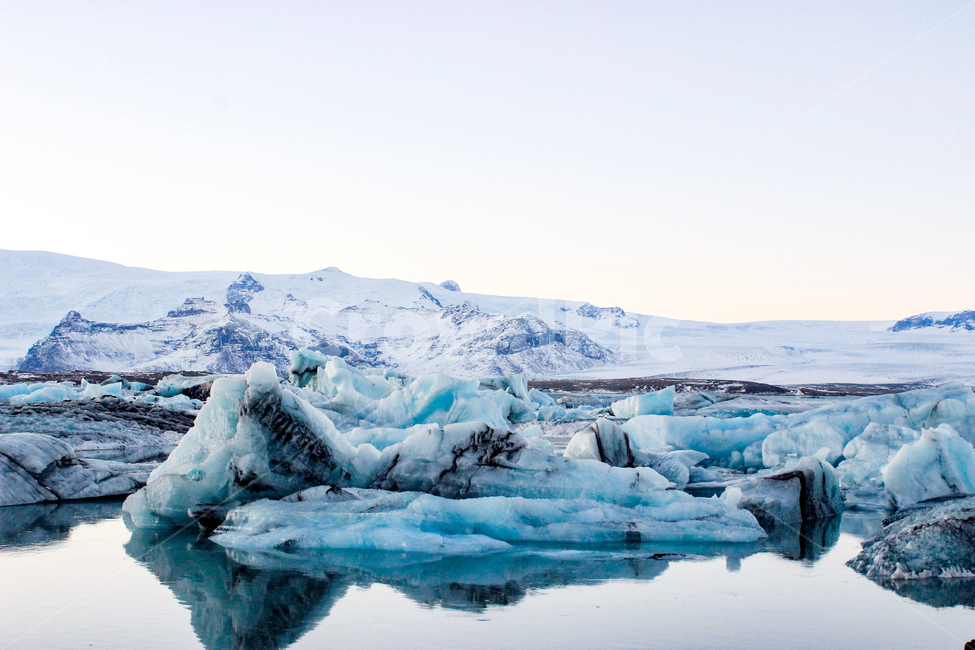 nature,자연,ice,snow,glacier,빙하,iceland,아이슬란드,jokulsarlon,요쿨살론,lagoon,iceberg,얼음,눈,만년설,permanentsnow,반영,호수,푸른,맑은,청아한,청명한,자연,풍경,nature,landscape,outdoors,옥외,mountain,산