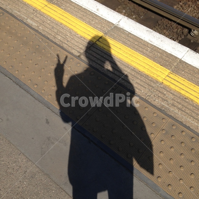 기차역,지하철,영국,그림자,지하철역,기차,train,tube,subway,unitedkingdom,uk,shadow,staion,underground,undergroundstation