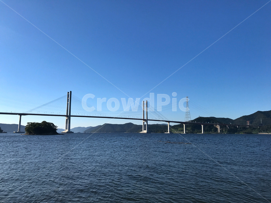 건물,다리,대교,날씨,맑음,하늘,바다,산,architecture,blue,bridge,landscape,mountain,nature,자연,outdoor,river,sea,sky,structure,sunny,urban,view,water,물,야외,옥외