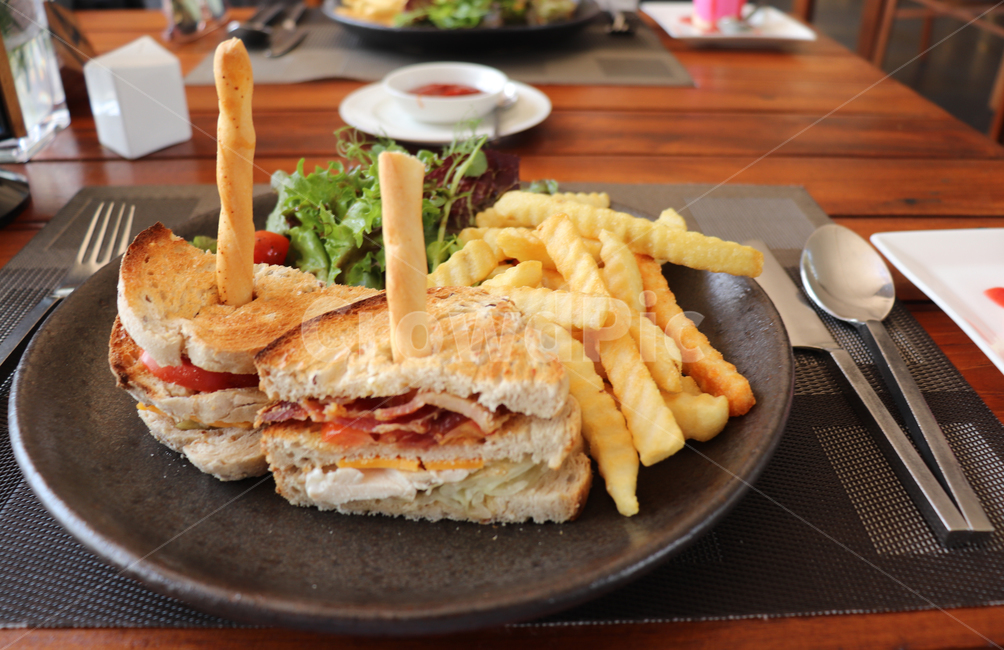 sandwich,샌드위치,브런치,조식,점심,아침식사,점심식사,간식,빵,bread,음식,감자튀김,케잌,cake,brunch,lunch,restaurant,food,fusionsandwich,breakfast,frenchfries,fries,potato,음식,식재료,요리,food,cook,meal,dishes,food reserves