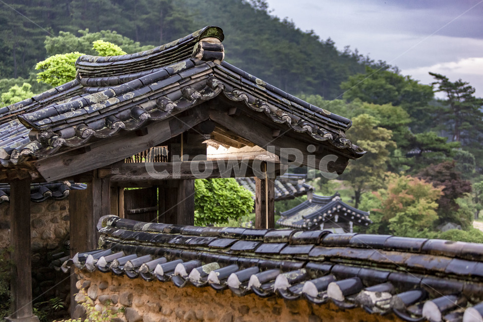 기와담장,전통담벼락,군자마을,전통가옥,한옥,문화유산,국민관광지,관광명소,고택,구옥,하늘