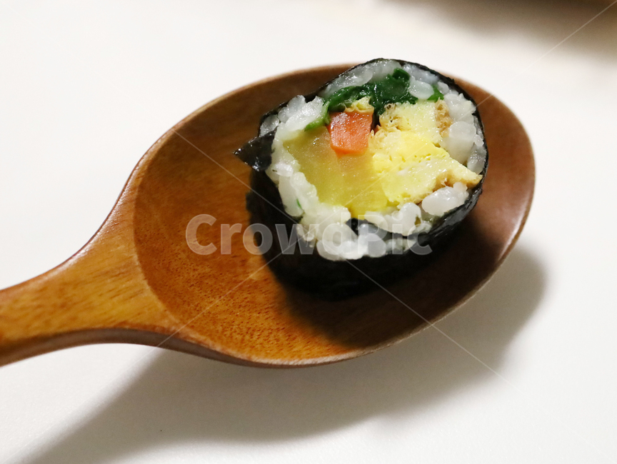 김밥,meal,koreanfood,식사,한끼,단무지,계란,시금치,밥,egg,음식,식재료,요리,food,cook,meal,dishes,food reserves