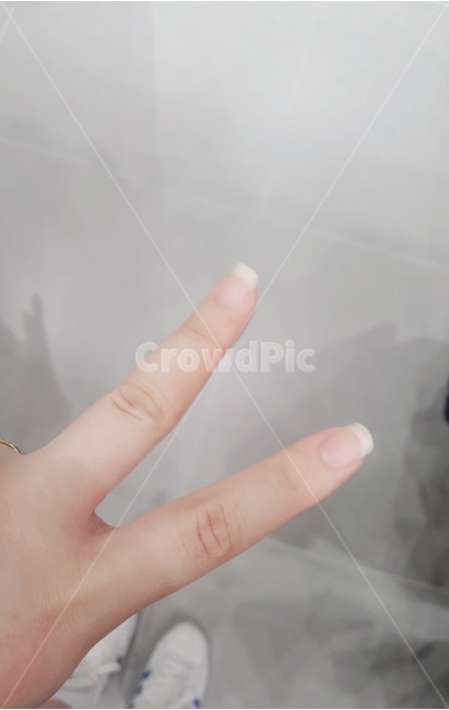 손가락,네일케어,네일,네일아트,브이,손가락브이,손등,손톱