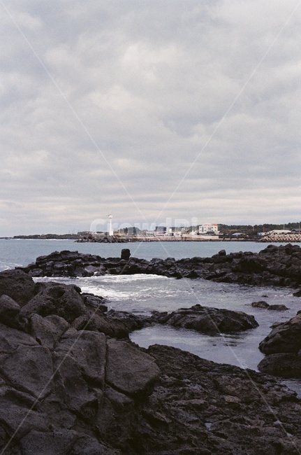 제주,바다,jeju,한국,korea,beach,ocean,구름,cloud,청량함,푸름,겨울바다,현무암,하늘,sky,basalt