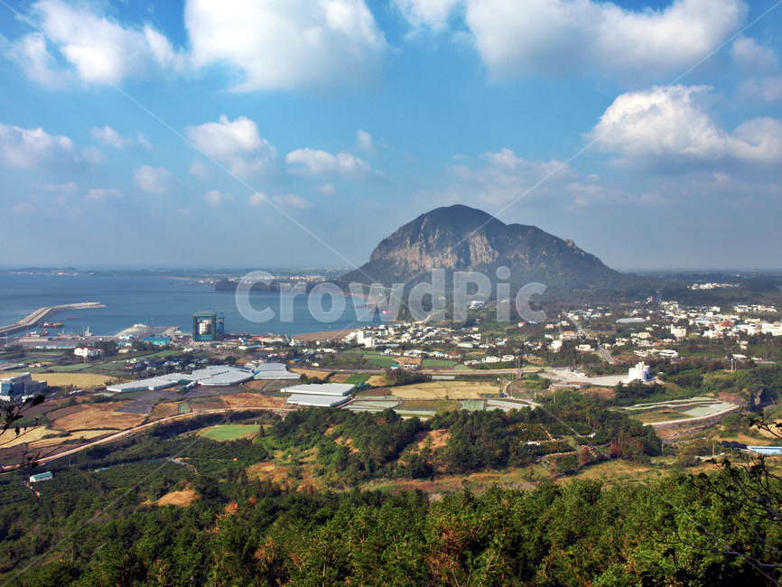 산방산,올레9코스,올레,서귀포시,제주,푸른하늘,자연,안덕면,바다,자연,풍경,nature,landscape,한국자연풍경,한국자연경관,korea nature landscape,제주도,jeju,jeju island,scenery,outdoors,옥외,land,땅,경치