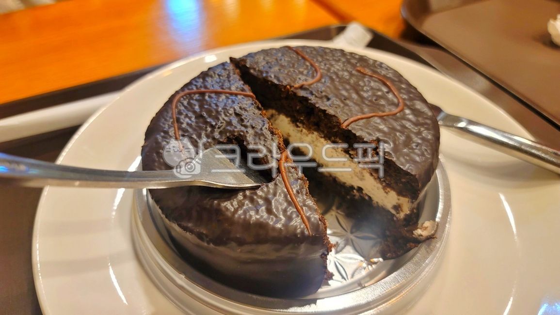 Choco Pie,Mongshell Tongtong,dessert,cake,food