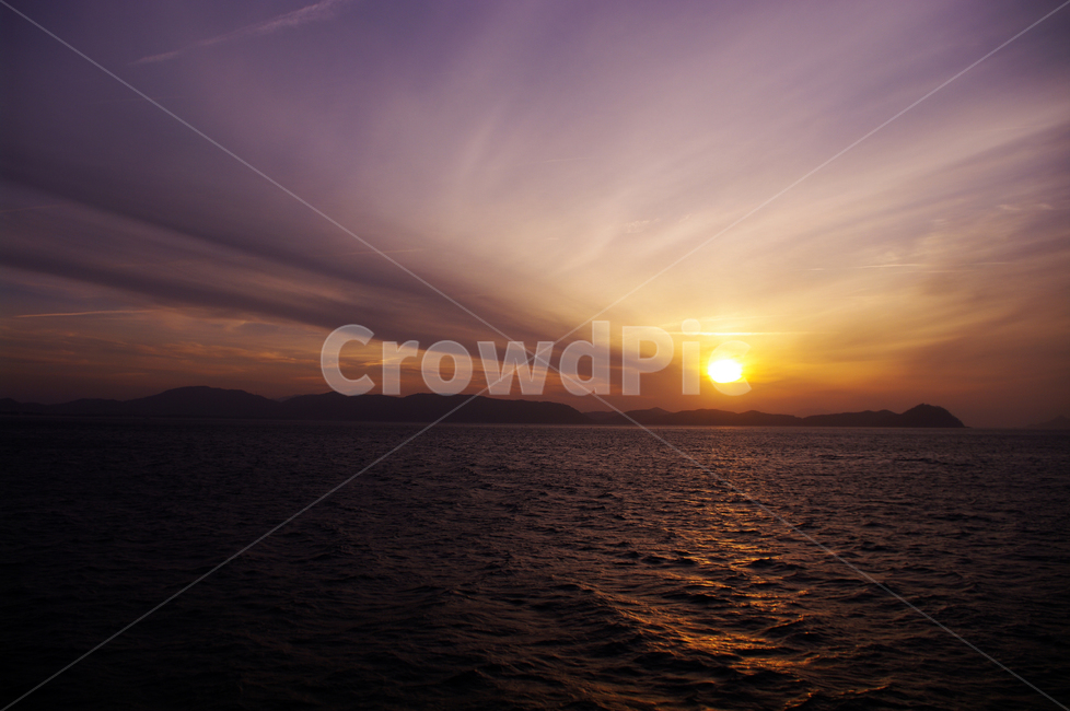 바다,풍경,섬,노을,하늘,구름,color,일출,sunrise,자연,풍경,nature,landscape,sunlight,햇빛,outdoors,옥외,sky,sunset,일몰,dusk,황혼,dawn,새벽,red sky,붉은 하늘