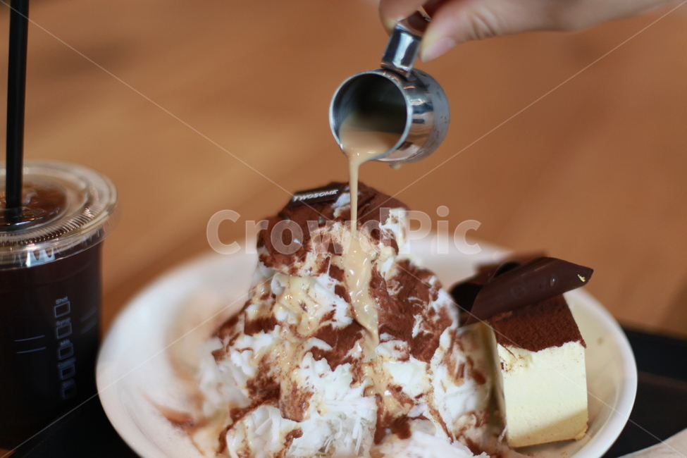 커피,케익,티라미슈,여유,빙수,음식,식재료,요리,food,cook,meal,dishes,food reserves,디저트,간식,후식,dessert,snack,커피,카페,coffee,cafe