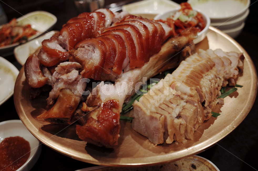 음식,식품,요리,food,dish,식사,meal,돼지고기,고기,수육,보쌈,족발,술안주,안주,음식,식재료,요리,food,cook,meal,dishes,food reserves