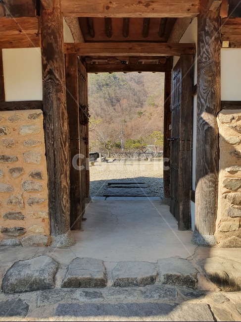 wood,나무,한국,한국적,전통가옥,입구,문,외부문